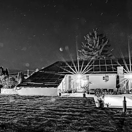 Bed & Breakfast Szent Gyoergy Kuria Kisharsány